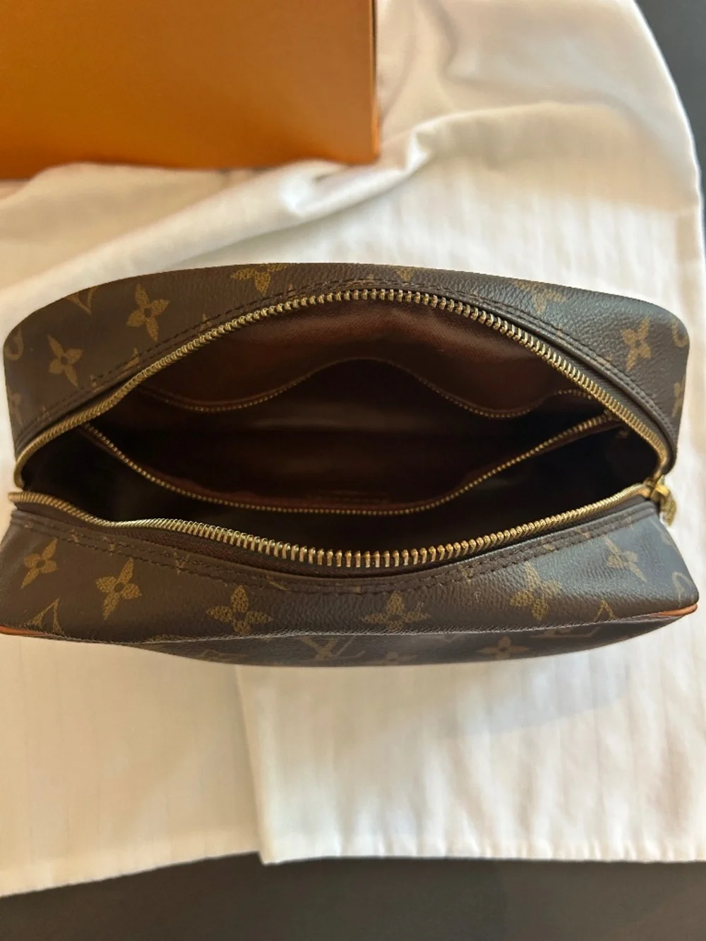 Louis Vuitton dimensions 10